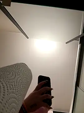 Snapshot of ThicBunz chatting on October 2025 02:40:02 PM ThicBunz online show from October 2025 02:40:02 PM