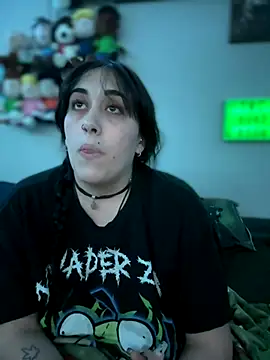 Snapshot of ThicBunz chatting on October 2025 04:02:02 AM ThicBunz online show from October 2025 04:02:02 AM