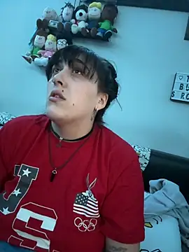 Snapshot of ThicBunz chatting on November 2025 02:23:01 AM ThicBunz online show from November 2025 02:23:01 AM