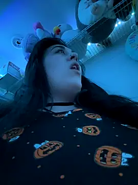 Snapshot of ThicBunz chatting on October 2025 01:59:02 AM ThicBunz online show from October 2025 01:59:02 AM