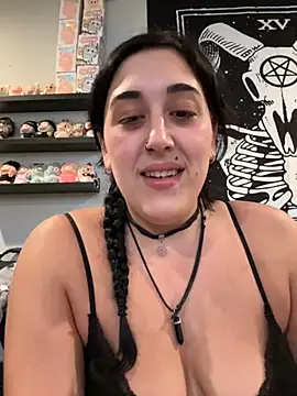 Snapshot of ThicBunz chatting on September 2025 04:41:02 AM ThicBunz online show from September 2025 04:41:02 AM