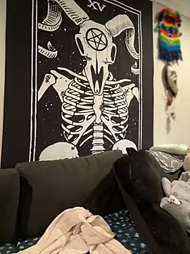 Snapshot of ThicBunz chatting on November 2025 03:05:01 PM ThicBunz online show from November 2025 03:05:01 PM