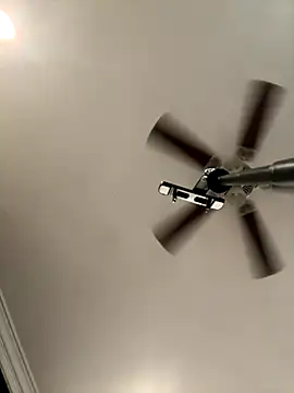 Snapshot of ThicBunz chatting on October 2025 01:53:02 AM ThicBunz online show from October 2025 01:53:02 AM