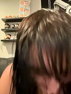 Snapshot of ThicBunz chatting on October 2025 03:24:02 PM ThicBunz online show from October 2025 03:24:02 PM