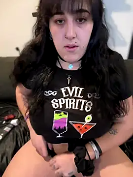 Snapshot of ThicBunz chatting on November 2025 03:59:02 PM ThicBunz online show from November 2025 03:59:02 PM