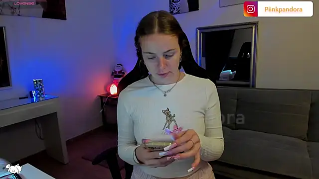 Piinkpandora online show from December 2025 03:22:02 PM