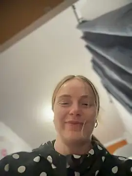 Piinkpandora online show from April 2026 07:39:01 PM