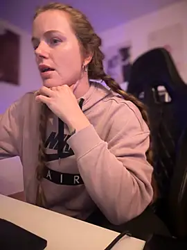 Piinkpandora online show from April 2026 07:40:02 PM