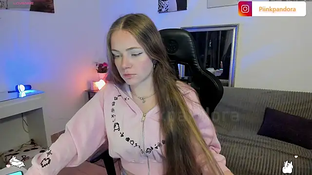 Piinkpandora online show from March 2026 05:35:01 PM