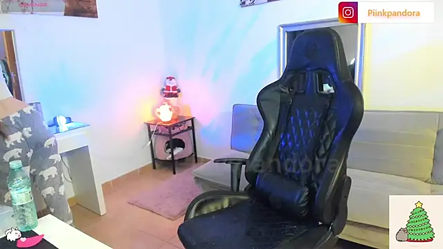 Piinkpandora online show from December 2025 01:50:01 PM