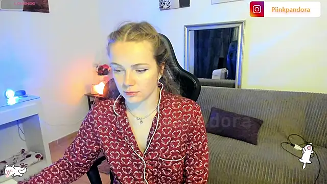 Piinkpandora online show from March 2026 07:18:01 PM
