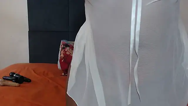 Snapshot of CANDY-X-LOVE-xx chatting on February 2025 01:41:02 PM CANDY-X-LOVE-xx online show from February 2025 01:41:02 PM