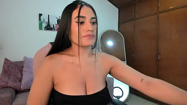 Snapshot of Alheli_16 chatting on May 2026 12:43:02 PM Alheli 16 online show from May 2026 12:43:02 PM