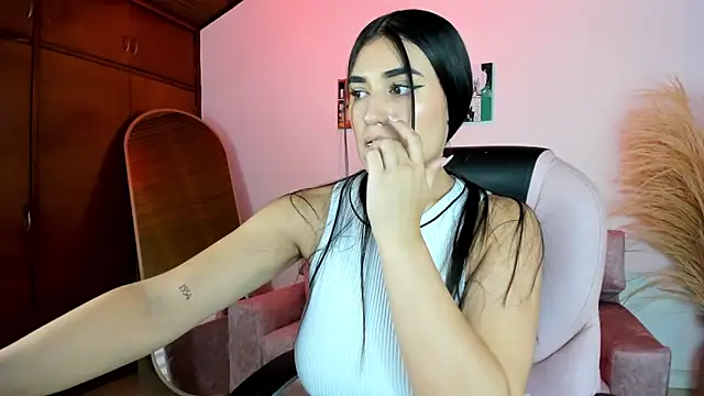 Snapshot of Alheli_16 chatting on December 2025 01:28:01 PM Alheli 16 online show from December 2025 01:28:01 PM