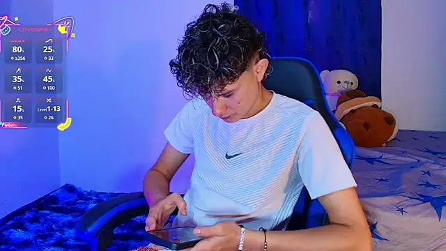 Nathan Bluee online show from February 2026 04:41:01 PM