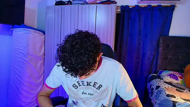 Nathan Bluee online show from February 2026 04:38:01 PM