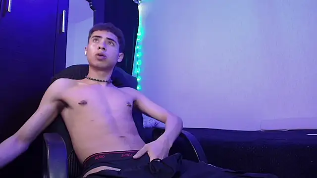 sexybat twink online show from February 2025 05:53:01 PM