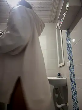 Khalyk G online show from November 2025 11:37:02 PM