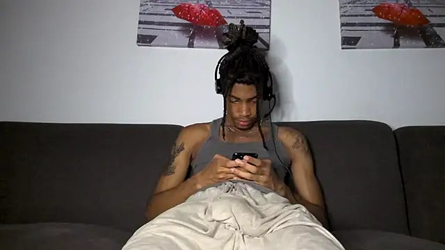 Snapshot of Skinnyblackman chatting on January 2026 03:32:01 AM Skinnyblackman online show from January 2026 03:32:01 AM