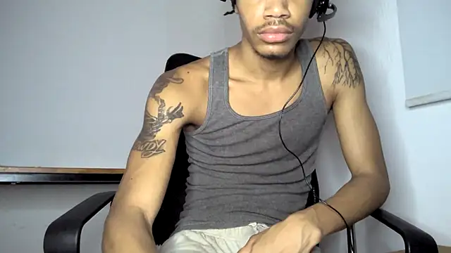 Snapshot of Skinnyblackman chatting on June 2026 05:41:01 AM Skinnyblackman online show from June 2026 05:41:01 AM