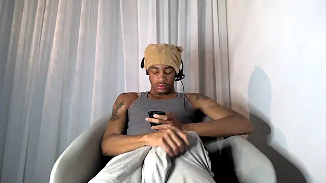 Skinnyblackman online show from October 2025 01:28:02 AM