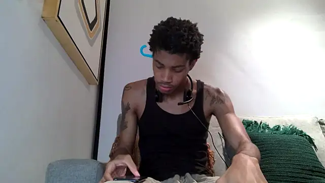 Skinnyblackman online show from March 2026 04:02:02 AM