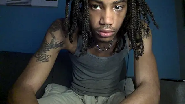 Snapshot of Skinnyblackman chatting on December 2025 03:42:01 AM Skinnyblackman online show from December 2025 03:42:01 AM