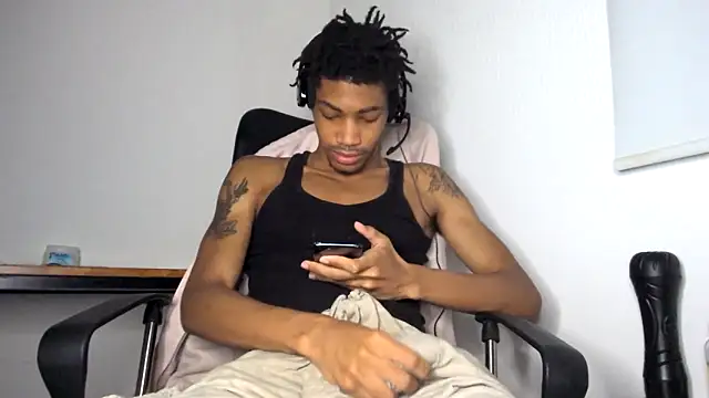 Snapshot of Skinnyblackman chatting on June 2026 03:11:01 AM Skinnyblackman online show from June 2026 03:11:01 AM
