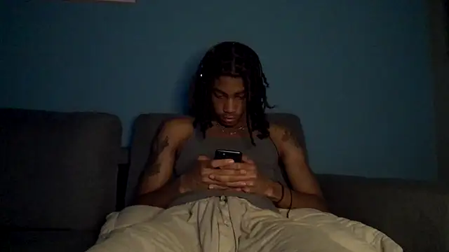 Snapshot of Skinnyblackman chatting on December 2025 05:10:02 AM Skinnyblackman online show from December 2025 05:10:02 AM