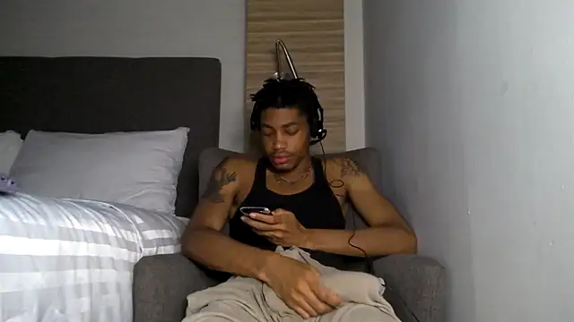 Snapshot of Skinnyblackman chatting on May 2026 05:22:02 AM Skinnyblackman online show from May 2026 05:22:02 AM