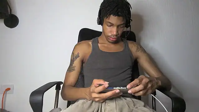 Snapshot of Skinnyblackman chatting on July 2026 02:41:01 AM Skinnyblackman online show from July 2026 02:41:01 AM