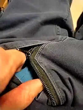 Meriozoro online show from November 2025 03:37:02 PM