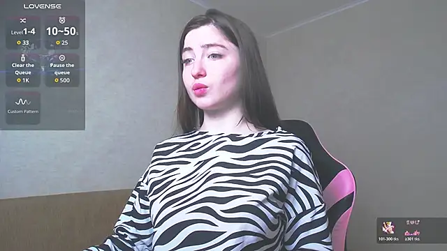 Snapshot of Luxuryalma chatting on April 2026 01:02:02 PM Luxuryalma online show from April 2026 01:02:02 PM