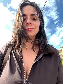 Snapshot of Alicia_Hot1 chatting on October 2025 11:31:02 AM Alicia Hot1 online show from October 2025 11:31:02 AM