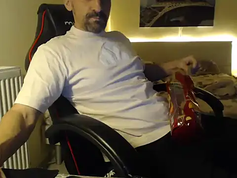 amydamarw online show from February 2026 04:17:02 PM