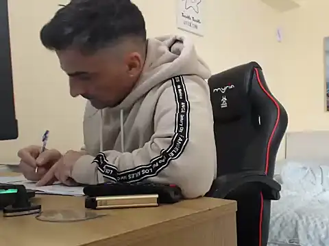 amydamarw online show from February 2026 10:50:01 AM