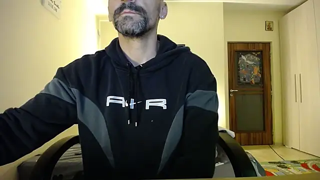 amydamarw online show from April 2026 07:09:02 PM