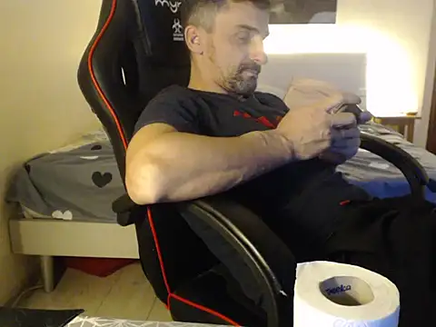 amydamarw online show from February 2026 06:27:02 PM