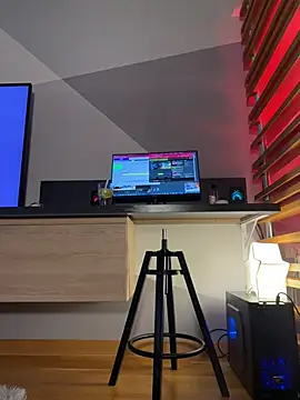 Snapshot of MiaJeanns chatting on January 2025 06:14:01 AM MiaJeanns online show from January 2025 06:14:01 AM