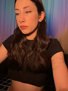 Sophiehii online show from April 2026 12:21:02 PM