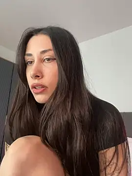 Snapshot of Sophiehii chatting on June 2026 12:11:02 PM Sophiehii online show from June 2026 12:11:02 PM