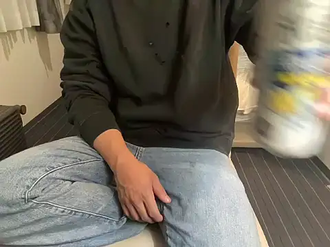 atom0407 online show from November 2025 05:12:02 PM