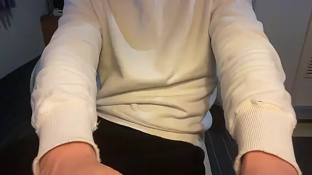 atom0407 online show from December 2025 02:38:01 PM