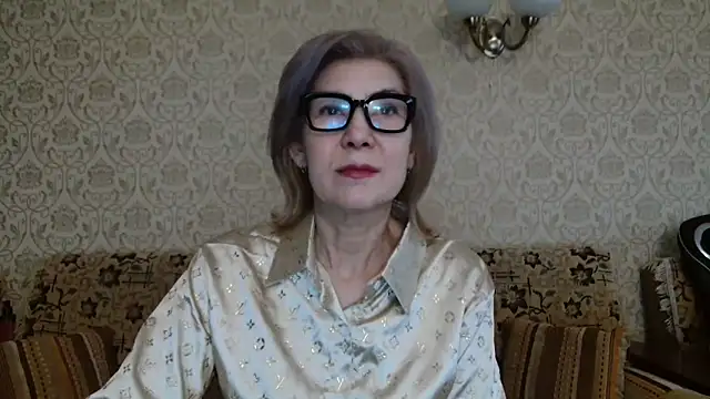 Snapshot of Elegant00Lady chatting on September 2025 12:00:01 PM Elegant00Lady online show from September 2025 12:00:01 PM