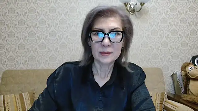 Elegant00Lady online show from November 2025 02:21:01 PM