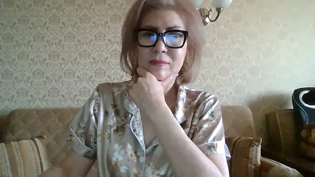 Snapshot of Elegant00Lady chatting on June 2026 04:00:02 AM Elegant00Lady online show from June 2026 04:00:02 AM