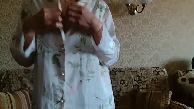 Elegant00Lady online show from October 2025 06:12:02 AM