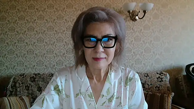 Snapshot of Elegant00Lady chatting on October 2025 02:59:02 AM Elegant00Lady online show from October 2025 02:59:02 AM