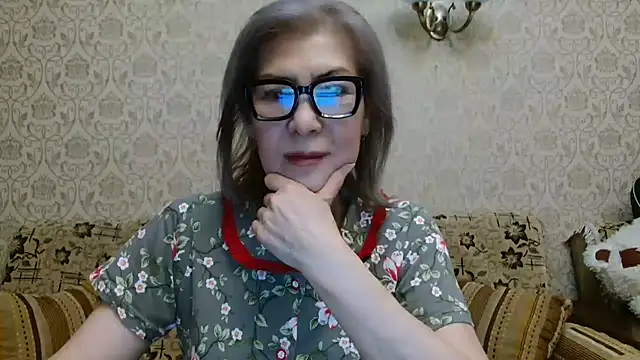 Elegant00Lady online show from October 2025 05:34:01 PM