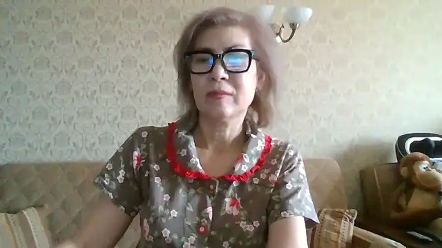 Snapshot of Elegant00Lady chatting on June 2026 08:32:02 AM Elegant00Lady online show from June 2026 08:32:02 AM
